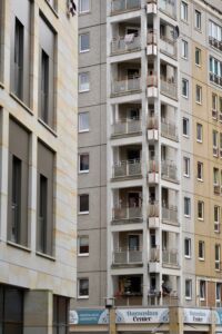 Bonjour Tristesse, Dresda della DDR, dettaglio edificio residenziale Plattenba
© Daniela Völkel-Hundt