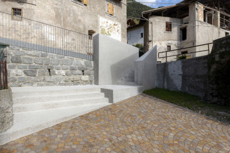 Franzoso Marinelli, Quattro piazze e una via a Bolciana, © Mariano Dallago