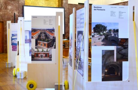 Allestimento mostra itinerante, “La charrette” di Francesca Sorli, Mario Del Gaudio e Giulia Zucca