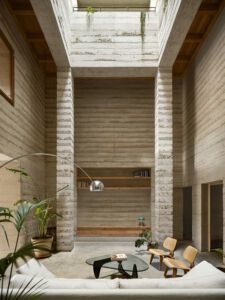 Studio Harquitectes,
Casa 1736, Barcellona