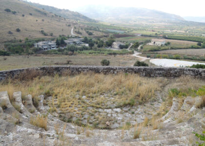 Il Centro educativo di Mirto visto dall'Anfiteatro, © Lucia Pierro