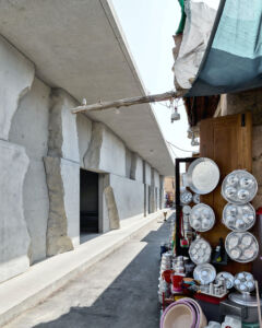Suq al Qayssareyah in Muharraq, Anne Holtrop, Bahrain (© Anne Holtrop)