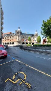 L'Azkuna Zentroa (© Laura Milan)