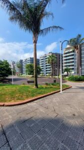 La nuova crescita della città verso ovest (© Laura Milan)