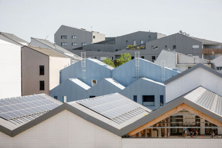 BPM Architectes, (In primo piano) Groupe Scolaire Jacques Sempé, Bordeaux 2021 (© 11h45)
