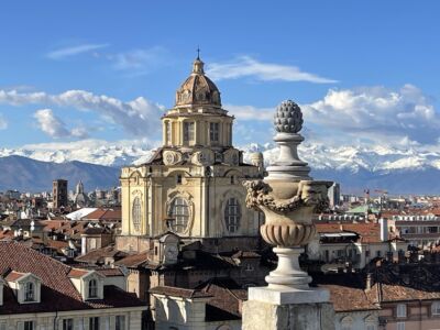 San Lorenzo, veduta della cupola dai tetti di Palazzo Madama (foto di T. Marzi)