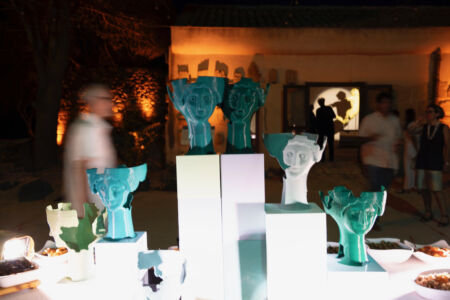 Cloni a decoro del tavolo del buffet