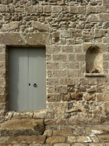 Ingresso della Torre 67, Lecce (© Studio Aires Mateus)