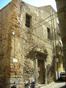 L'esterno prima del restauro, ex Chiesa di Santa Maria in Porto Salvo, Cefalù
