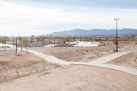 Fernanda Canales, Vista esterna della Unidad Deportiva 4T, Agua Prieta