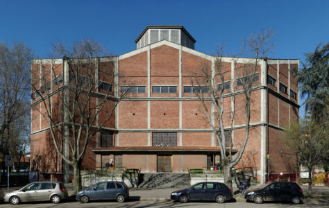 Carlo De Carli, Chiesa di Sant’Ildefonso, 1955-1956, Piazzale Damiano Chiesa, Milano (© Stefano Topuntoli)