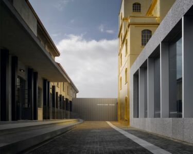 Rem Koolhaas e OMA, Fondazione Prada, Milano (© www.oma.com)