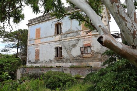 L’ex carcere sull’isola di Santo Stefano di Ventotene (immagine
fornite dal Commissario straordinario del Governo)