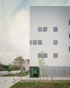 CNAM, Synergie, Saint-Denis, Francia, 2023 (© Aldo Amoretti, dal sito https://www.guervilly-mauffret.com/)