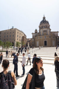 Roma, Piazza Augusto Imperatore, Francesco Cellini, 2025 (© MonkeyS Video Lab)
