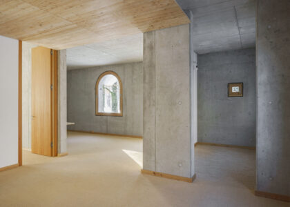 I 3 edifici sperimentali Forschungshäuser, Florian Nagler, Bad Aibling, 2022 (dal sito web https://www.einfach-bauen.net/forschungshaeuser-bad-aibling/, © Sebastian Schels)