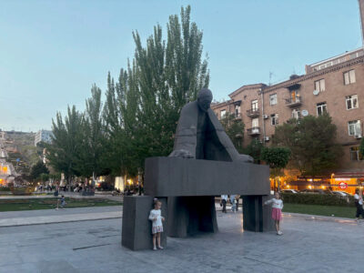 Scultura di Aleksandr Tamanian, Erevan, 2025