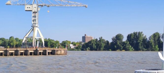 Rezé, Unité d'Habitation, Le Corbusier, vista dalla Loira