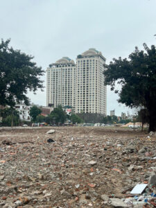 Lo sventramento della favela di Tay Ho è stato uno dei primi passi verso la realizzazione del nuovo masterplan per l’area (© Luca Bonazzi)