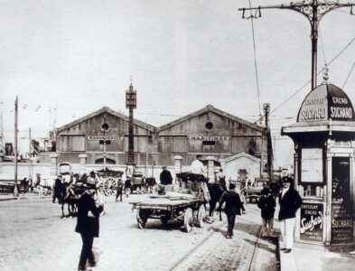 La facciata sulla piazza della Joliette, Marsiglia, immagine storica