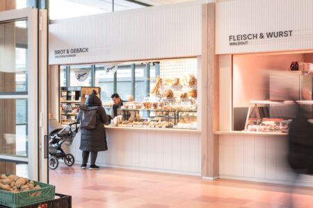 Marktraum, interno, Vienna, 2025 (© Felix Redmann, courtesy Mostlikely Architecture)