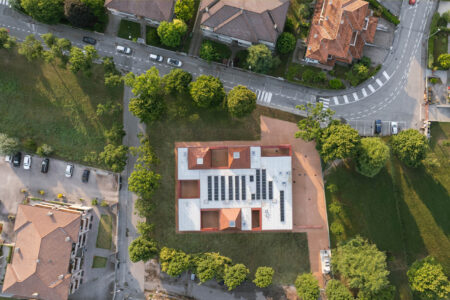 Kinder Rain, Piove di Sacco (© Alex Shoots Buildings)