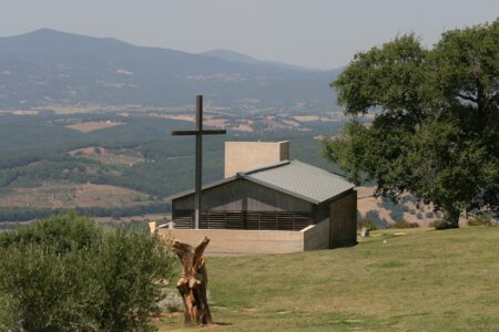 Monastero di Siloe, cappella e quercia