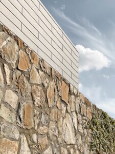 Monastero di Siloe, materiali