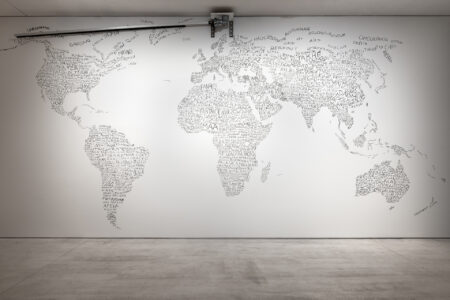 EMST Atene "Why Look at Animals?", mostra 2025, opera di Art Orienté Objet, L’Alalie, 2010 (© Paris Tavitian)