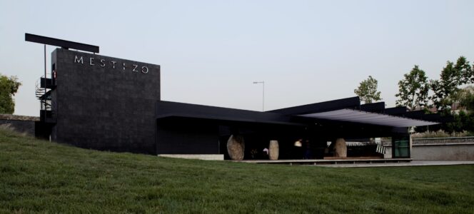 Priztker 2026, Smiljan Radić Clarke, Ristorante Mestizo