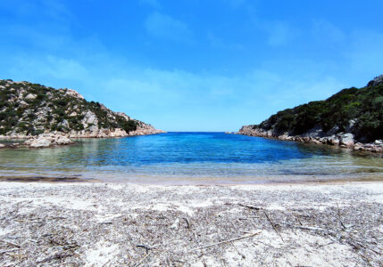 Spiaggia di Cala Brigantina (© Archivio AutonomeForme)