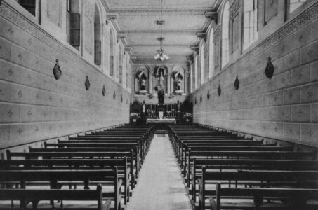 Claustro Comfama, Medellín, Colombia: immagine storica della chiesa
