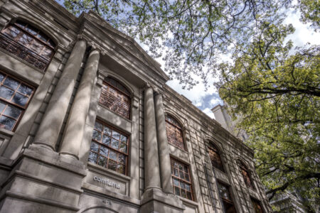 Claustro Comfama, Medellín, Colombia: facciata esterna (courtesy Pamela Pérez)