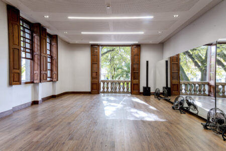 Claustro Comfama, Medellín, Colombia: uno dei saloni interni (courtesy Pamela Pérez)