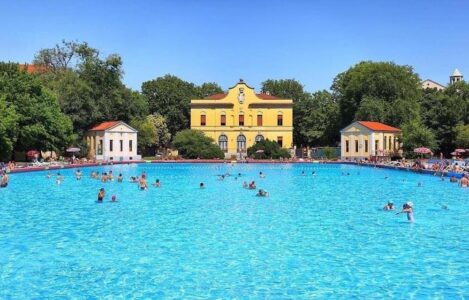 Piscina Romano, Milano (© Andrea Cerchi)