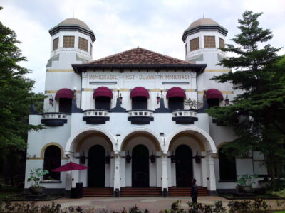 La Kunstkring Art Gallery progettata dall’architetto olandese P.A.J. Moojen (1879-1955) in una foto del
2012 Souce: Commons Wikimedia (Maarten van der Bent)