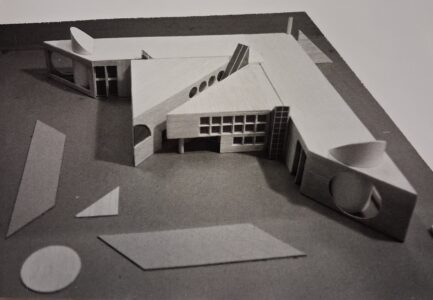 Ada Defez, Scuola elementare di Montale Rangone