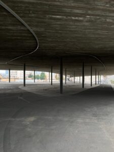 Interni di uno dei parcheggi pubblici di Christian Kerez (©Omar Kharrat)