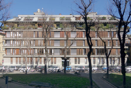 Jan Andrea Battistoni, l’edificio in piazza Mirabello, Milano, (© Stefano Topuntoli)