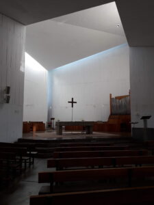 Chiesa del Monastero Benedettino di Las Condes (Cile, 1960) di Martín Correa e Gabriel Guarda (© courtesy of Studio Undurraga Deves)