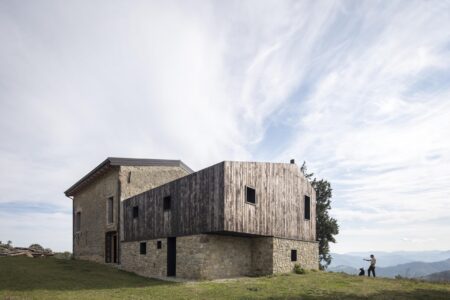 Studio Ciclostile: Ca-Inua a Marzabotto (Bologna; 2017-19)
