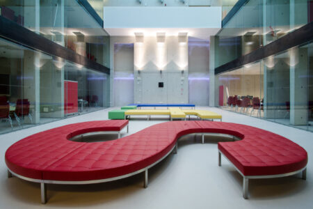 Scuola per le professioni sociali "Hannah Arendt" a Bolzano (Claudio Lucchin & architetti associati)
