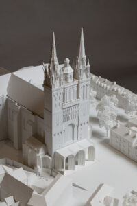 Cattedrale di Saint Maurice, Angers nuovo portico Kengo Kuma, 2026 (courtesy kkaa.co.jp)