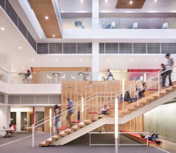 USC Dr. Verna and Peter Dauterive. New Research Hall. Los Angeles, California, USA (Photo by: Blake Marvin, HKS INC, 2014)