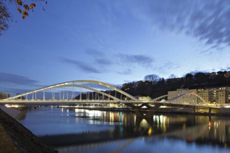 Ponte Schuman, a Lione (FR). Design: COWI, Explorations Architecture, AIA