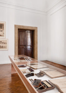 Allestimento mostra “Alla studiosa Gioventù del Disegno”, Accademia di San Luca, Roma, 2026