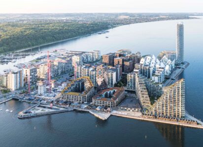 Aarhus Ø vista dall’altro, BIG Group, 3XN, CEBRA and JDS Architects, AART, SLA e altri, 1997-in corso, Aarhus, Danimarca (© Laurian Ghinitoiu)