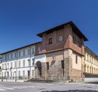 La facciata della ex Manifattura Tabacchi, futuro Centro per le Arti di Lucca