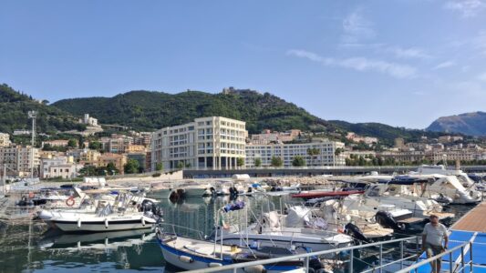 Salerno, Crescent, Bofill (© Christian De Iuliis)