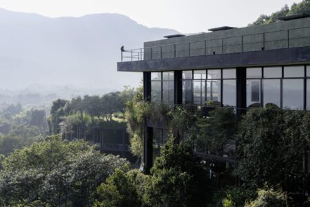 Geoffrey Bawa, Kandalama Hotel, Dambulla, Sri Lanka, 2026 (© Iwan Baan)